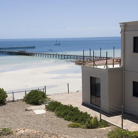 Cliff House Beachfront Villas Moonta Exterior photo