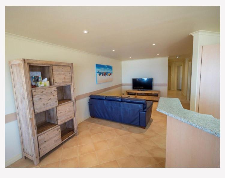 Cliff House Beachfront Villas Moonta Exterior photo